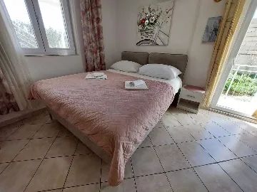 Apartment in Šibenik for Up to 3 Guests