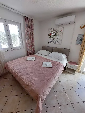 Apartment in Šibenik for Up to 3 Guests
