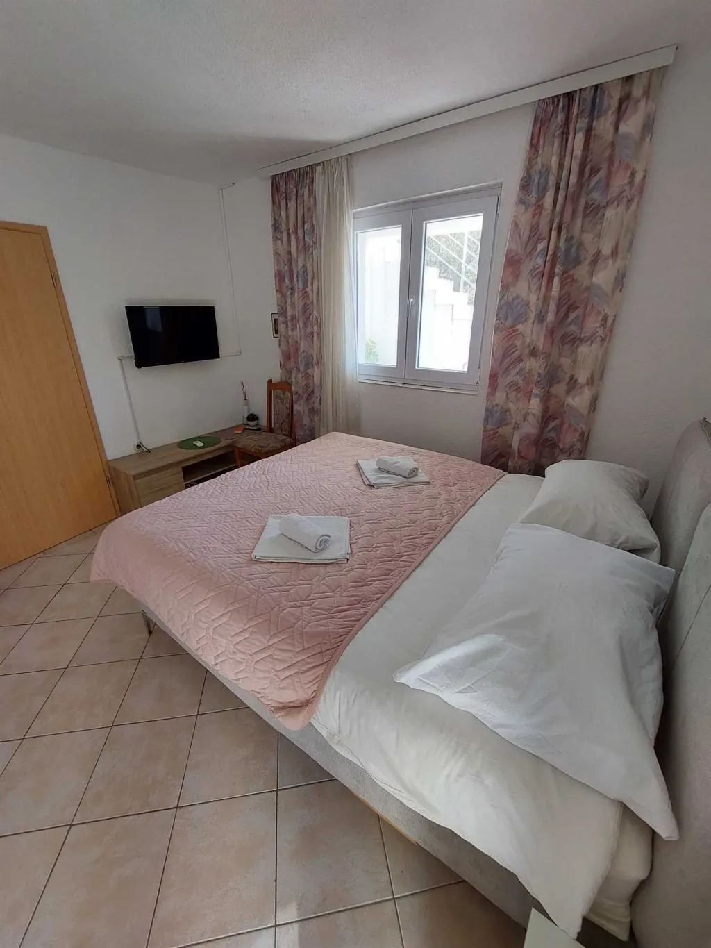 Apartment in Šibenik for Up to 3 Guests