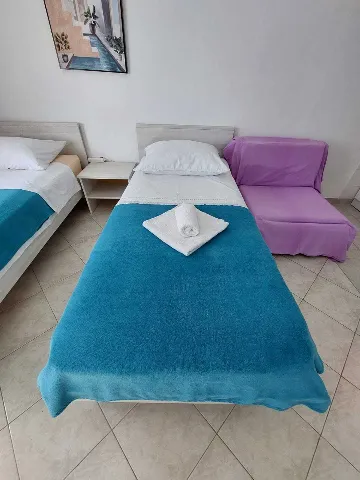 Studio Apartment in Šibenik for Up to 3 Guests
