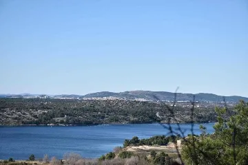 Šibenik Apartment for 4 Guests with 2 Bedrooms