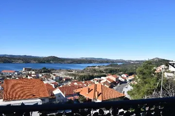 Šibenik Apartment for 4 Guests with 2 Bedrooms