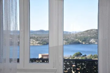 Šibenik Apartment for 4 Guests with 2 Bedrooms