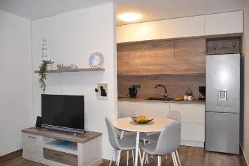 Šibenik Apartment for 4 Guests with 2 Bedrooms