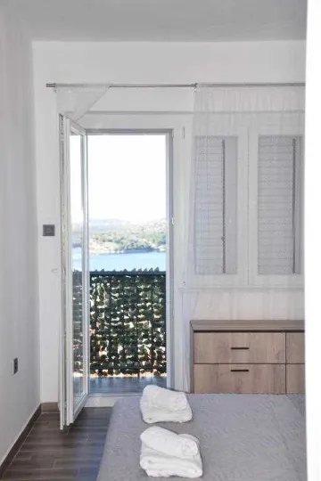 Šibenik Apartment for 4 Guests with 2 Bedrooms