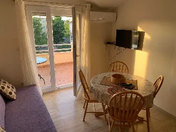 Vodice 1-Bedroom Apartment for Up to 4 Guests