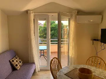 Vodice 1-Bedroom Apartment for Up to 4 Guests