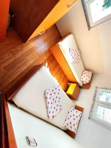 Vodice 2-Bedroom Apartment for 5 Guests