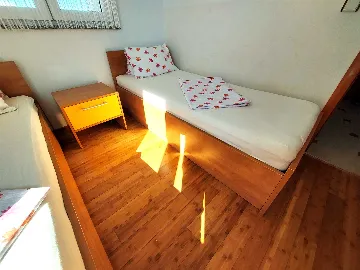 Vodice 2-Bedroom Apartment for 5 Guests