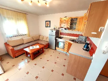 Vodice 2-Bedroom Apartment for 5 Guests