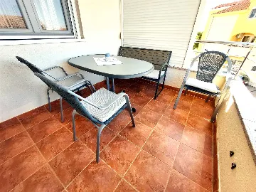 Vodice 2-Bedroom Apartment for 5 Guests