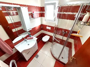 Vodice 2-Bedroom Apartment for 5 Guests