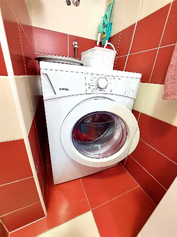 Vodice 2-Bedroom Apartment for 5 Guests