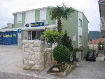 1-Bedroom Apartment in Primošten for 4 Guests