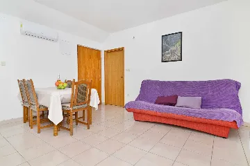 2-Bedroom Apartment in Vodice Near Pebble Beach