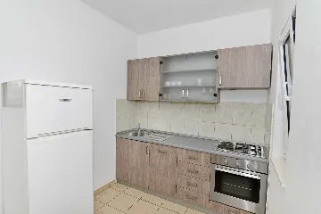 Vodice Srima 2-Bedroom Apartment for 5 Guests