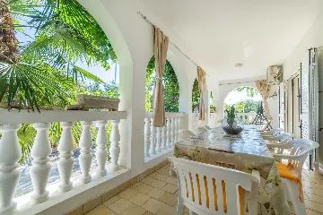 3-Bedroom Apartment in Vodice for Up to 8