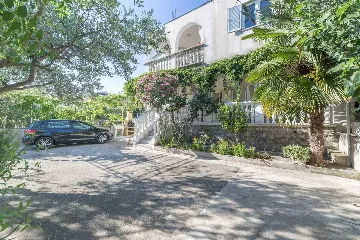 3-Bedroom Apartment in Vodice for Up to 8