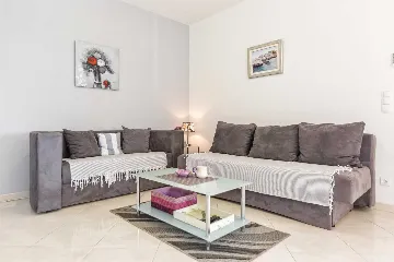 Apartment in Vodice for up to 8 Guests