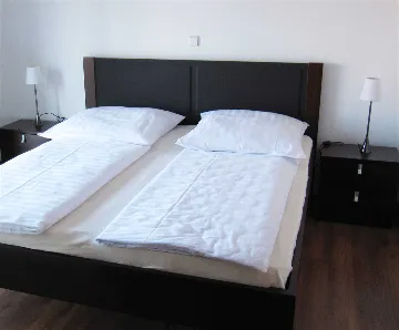 Vodice 1-Bedroom Apartment for 3 Guests