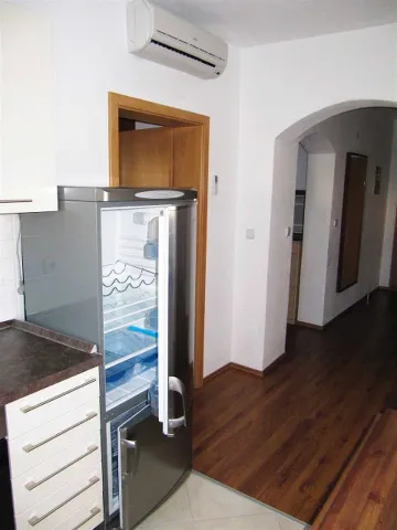 Vodice Apartment for 4 Guests with WiFi