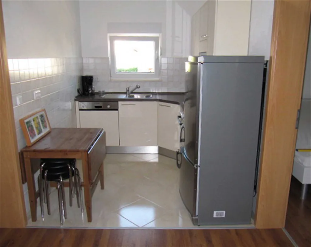 Vodice Apartment for 4 Guests with WiFi