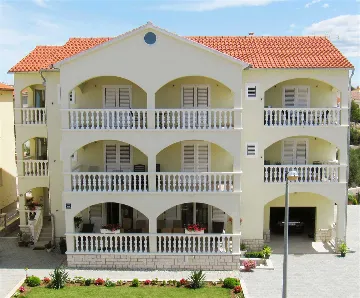 Vodice Apartment for 4 Guests with WiFi