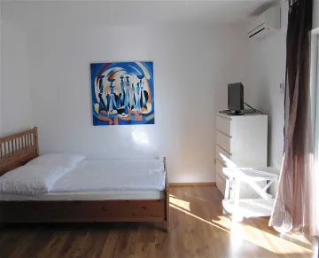 Vodice Apartment for 5 near Pebble Beach