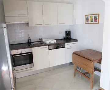 Vodice Apartment for 5 near Pebble Beach