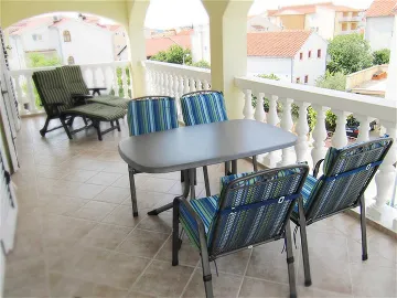 Vodice Apartment with 2 Bedrooms for Up to 5