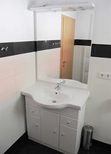 Vodice Apartment with 2 Bedrooms for Up to 5