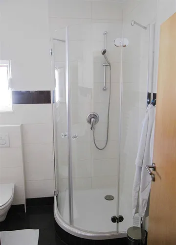 Vodice Apartment with 2 Bedrooms for Up to 5