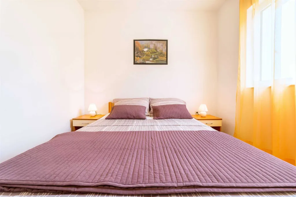 2-Bedroom Apartment in Vodice for Up to 5