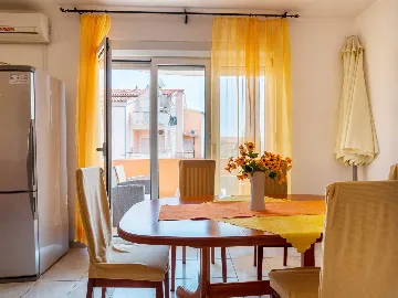 2-Bedroom Apartment in Vodice for Up to 5