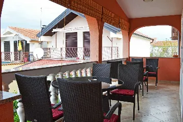 Vodice 2-Bedroom Apartment for 5 Guests