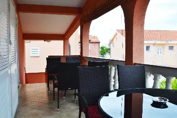 Vodice 2-Bedroom Apartment for 5 Guests