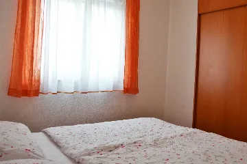 Vodice 2-Bedroom Apartment for 4+1 Guests