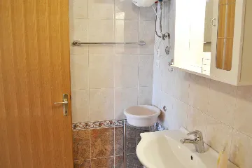 Vodice 2-Bedroom Apartment for 4+1 Guests