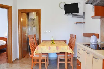 Vodice 2-Bedroom Apartment for 4+1 Guests