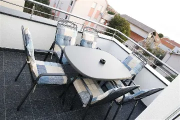 Vodice 1-Bedroom Apartment for 2+2 Guests