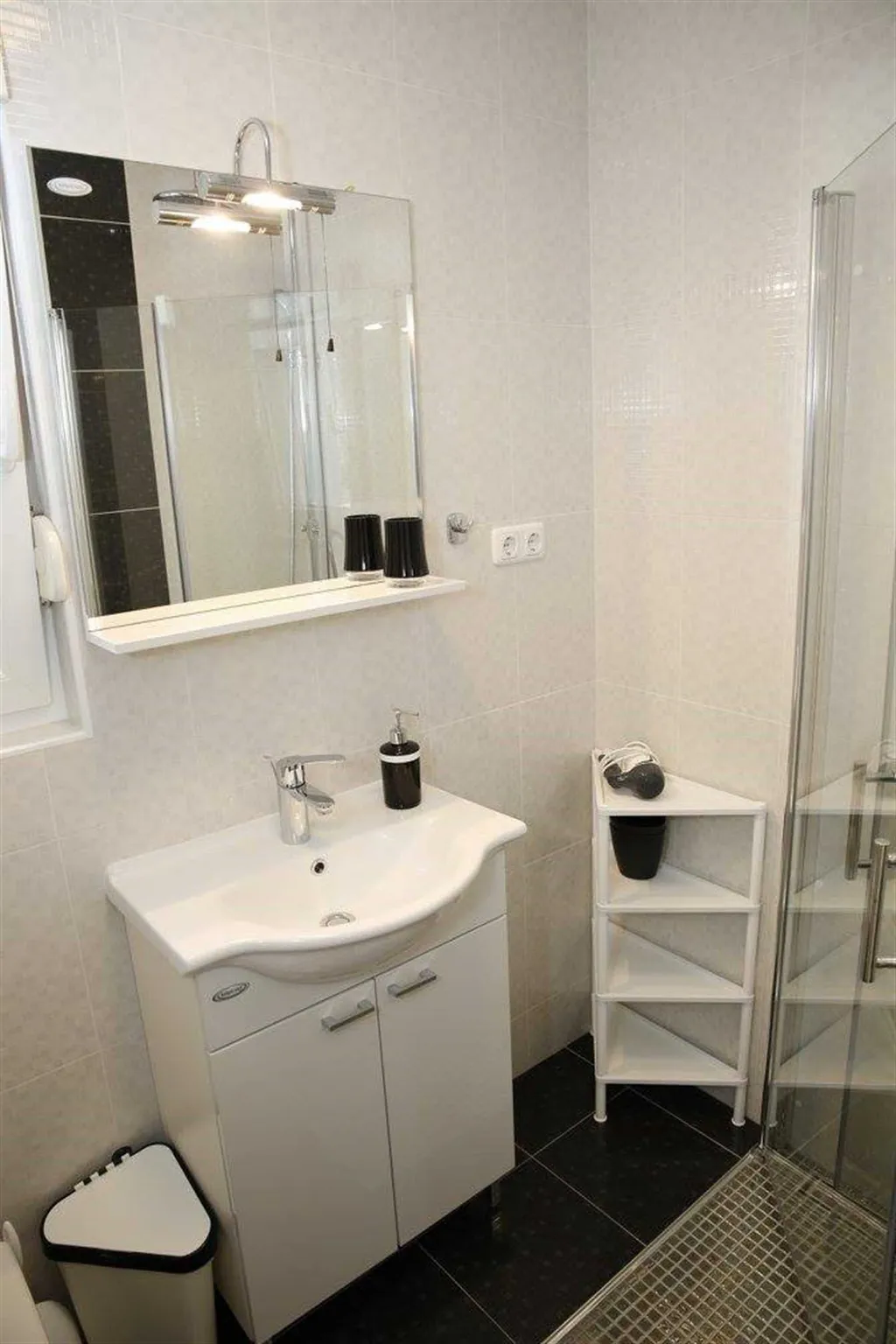 Vodice 1-Bedroom Apartment for 2+2 Guests