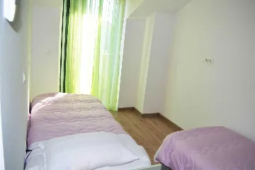 2-Bedroom Apartment in Vodice for Up to 5