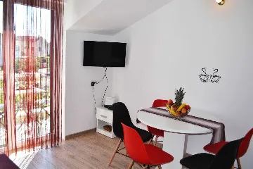 2-Bedroom Apartment in Vodice for Up to 5