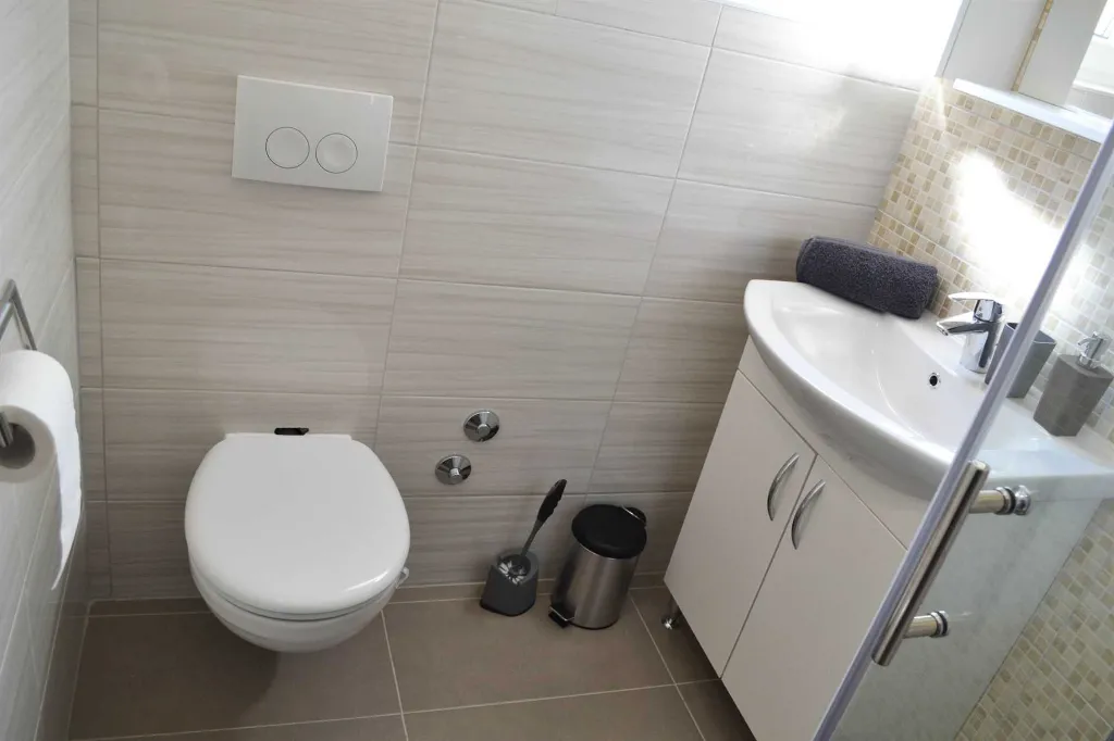 2-Bedroom Apartment in Vodice for Up to 5