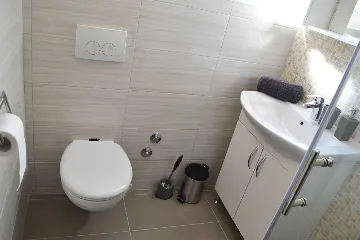 2-Bedroom Apartment in Vodice for Up to 5