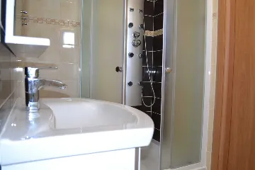 2-Bedroom Apartment in Vodice for Up to 6