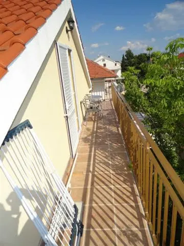 2-Bedroom Apartment in Vodice for Up to 6