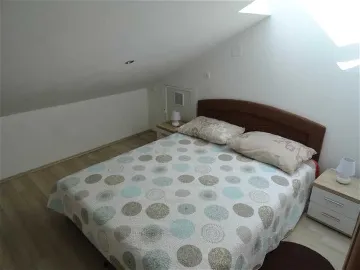 2-Bedroom Apartment in Vodice for Up to 6