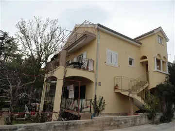 2-Bedroom Apartment in Vodice for Up to 6