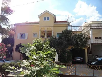 2-Bedroom Apartment in Vodice for Up to 6